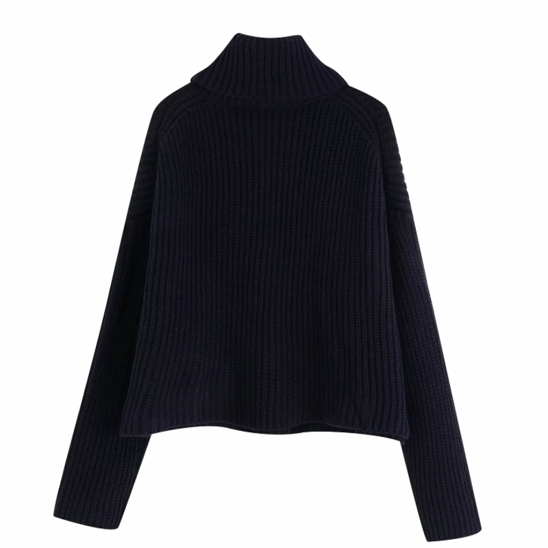 SWEATER WITH CONTRAST POCKETS