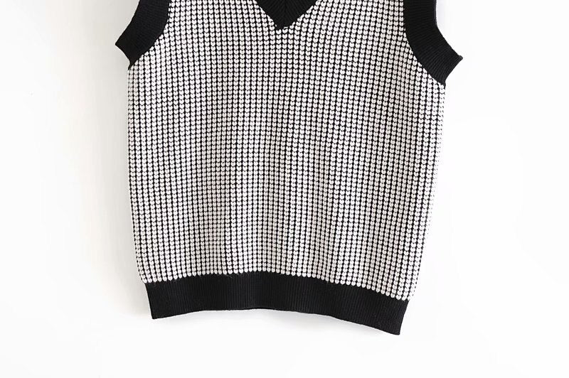 HEART PATTERN LOOSE KNITTED VEST