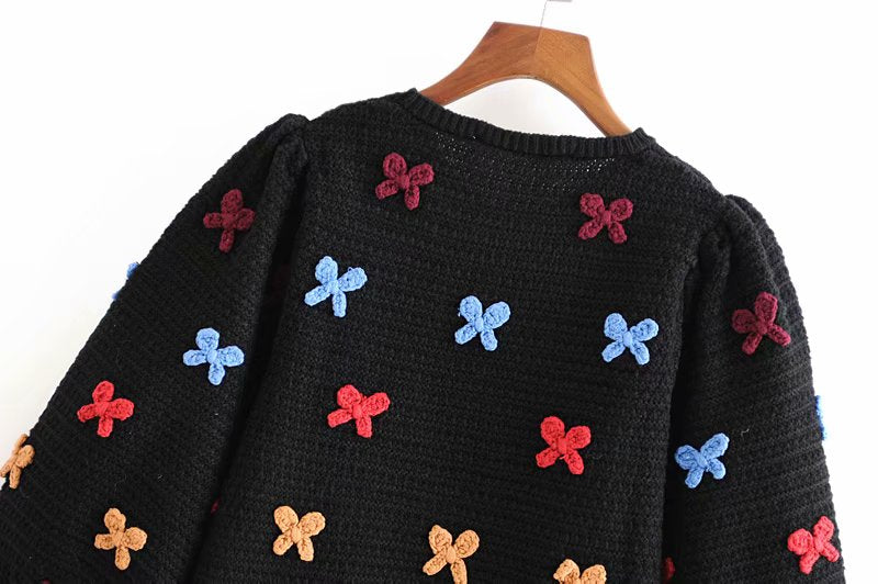 APPLIQUES CROPPED SWEATER