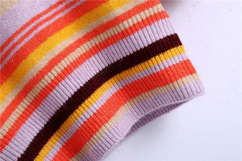 COLOR STRIPED KNITTED SWEATER