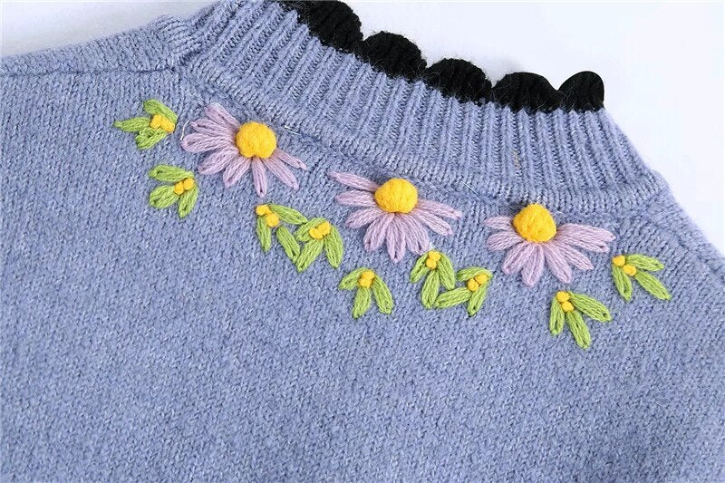 FLORAL EMBROIDERY KNITTED SWEATER