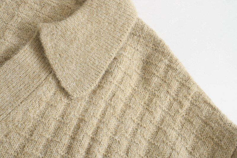 RIBBED TRIM KNITTED SWEATER
