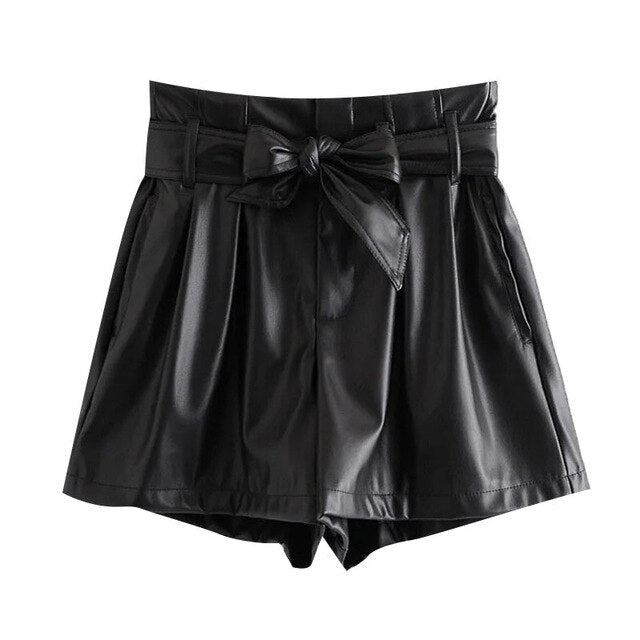 LEATHER SHORTS WITH BELT