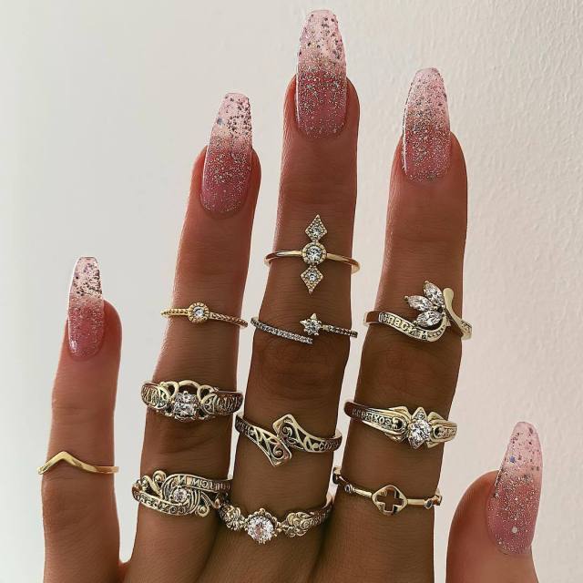 ON-TREND RING SETS